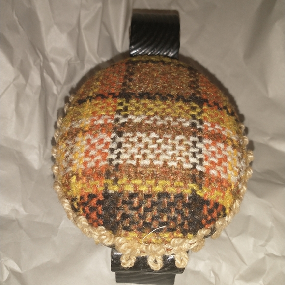 Wooden Turtle Mid Century Pin Cushion. - Picture 5 of 5